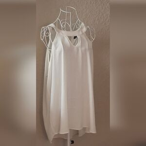 Elegant White Sleeveless Blouse